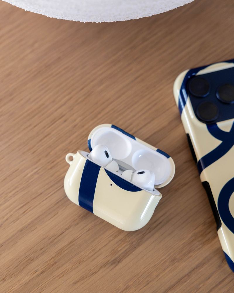 Калъф за AirPods, който подхожда на калъф за телефон
